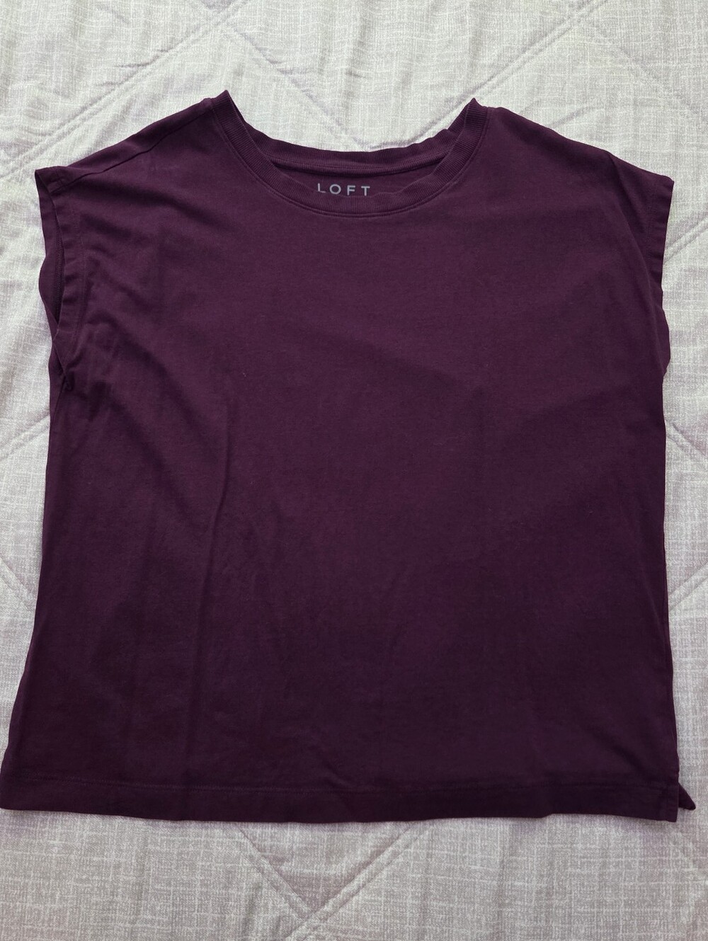 🔷️ LOFT Plum Sleeveless Crewneck Tank Size Medium Excellent Condition